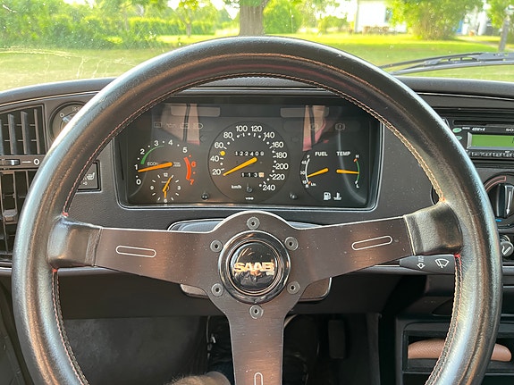 Saab 900 3 of 22
