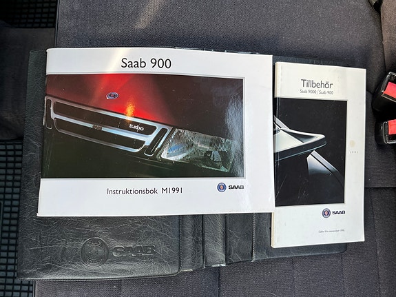 Saab 900 19 of 22