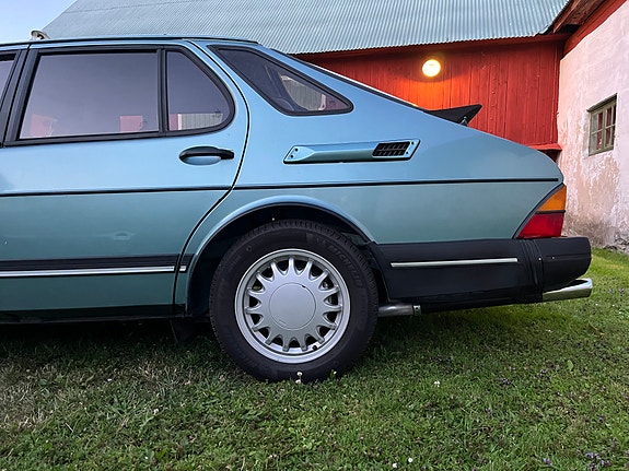 Saab 900 6 of 22