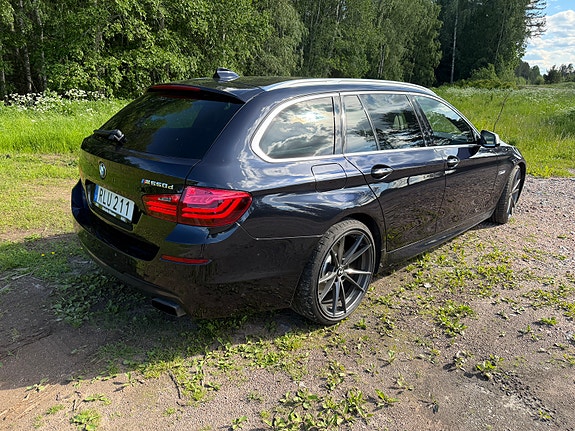 BMW M550d 4 of 4