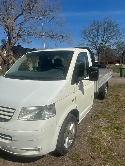 Volkswagen Transporter 2 of 8