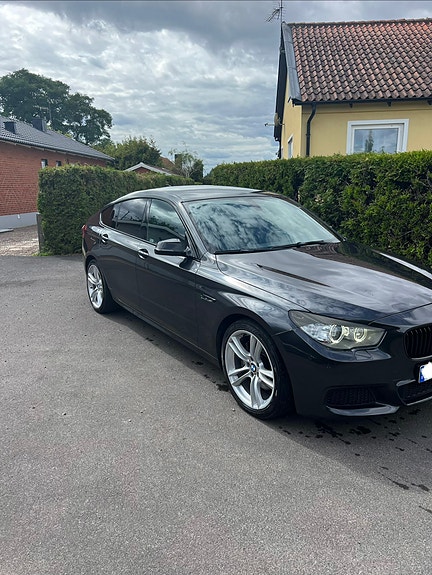 BMW 530d 2 of 6