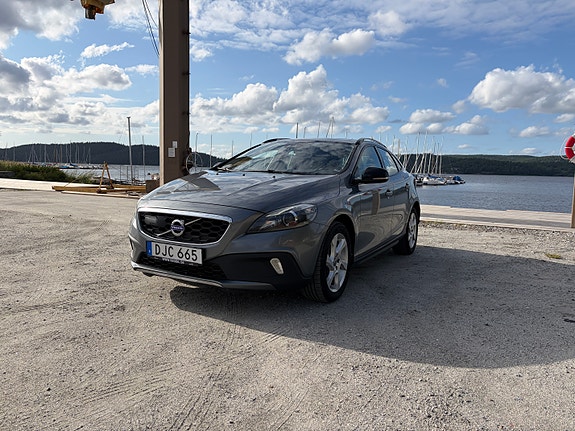 Volvo V40 Cross Country 6 of 25