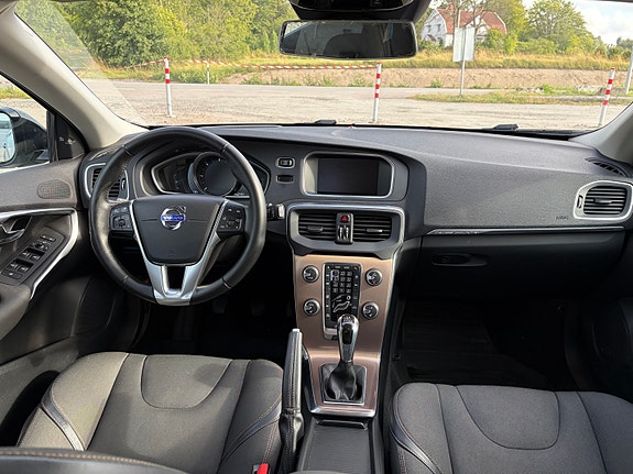 Volvo V40 Cross Country 20 of 25