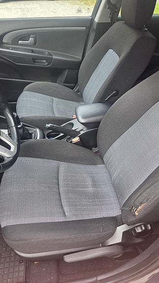 Kia Ceed 5 of 9