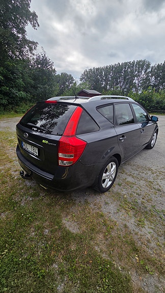 Kia Ceed 4 of 9