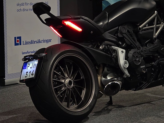 Ducati Xdiavel 190mil/Ny Servad/Termignoni helsystem/Ny besiktigad 6 of 25