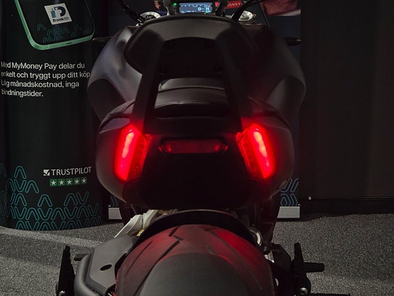 Ducati Xdiavel 190mil/Ny Servad/Termignoni helsystem/Ny besiktigad 9 of 25