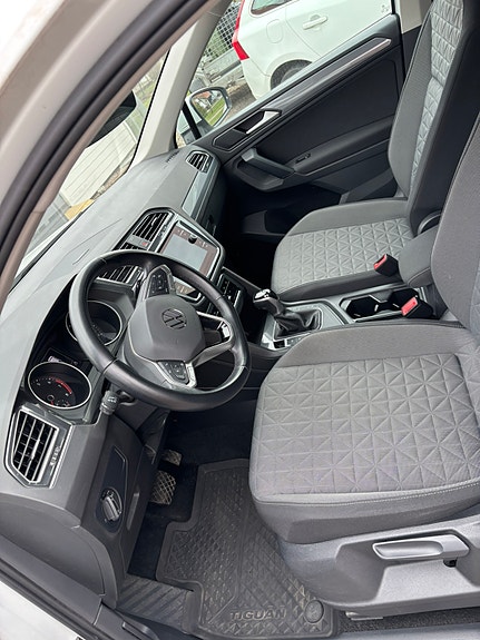 Volkswagen Tiguan 10 of 12
