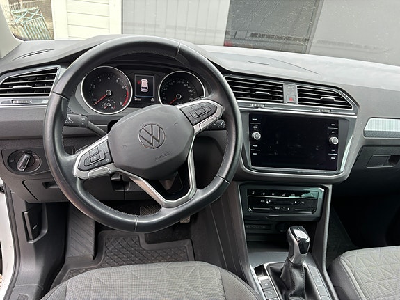 Volkswagen Tiguan 8 of 12