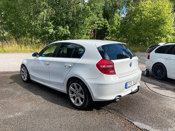 BMW 118d 3 of 7