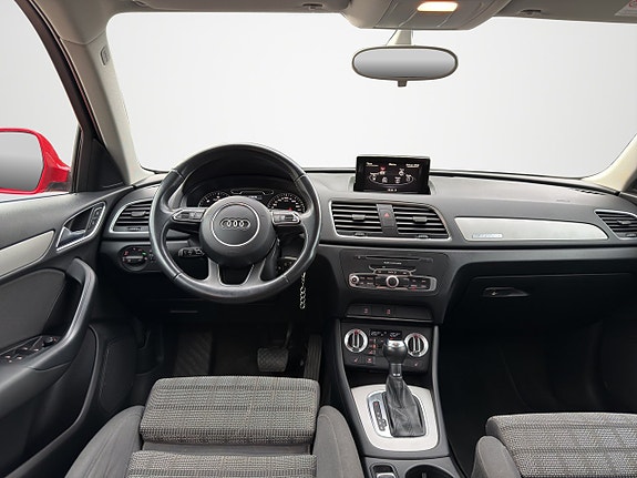 Audi Q3 15 of 30