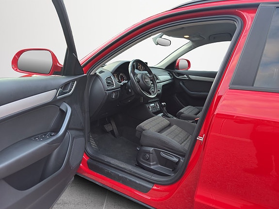 Audi Q3 13 of 30