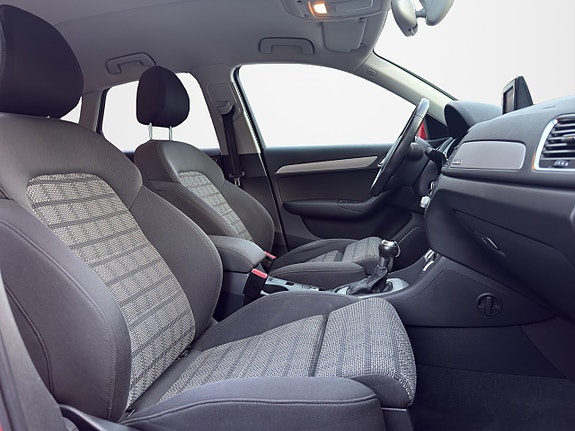Audi Q3 17 of 30