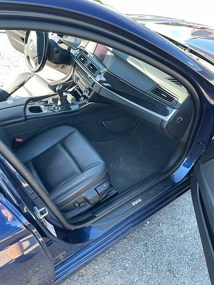 BMW 520d 9 of 13