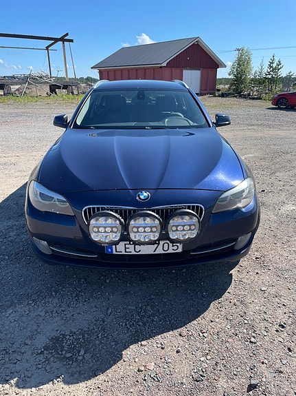 BMW 520d 2 of 13