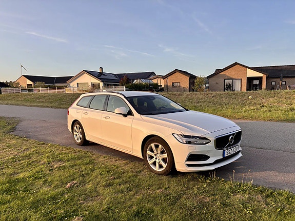 Volvo V90 3 of 5