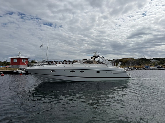 Princess V42 2 of 12