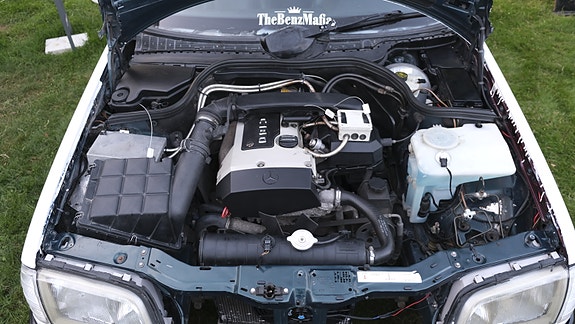 Mercedes-Benz C180 8 of 10
