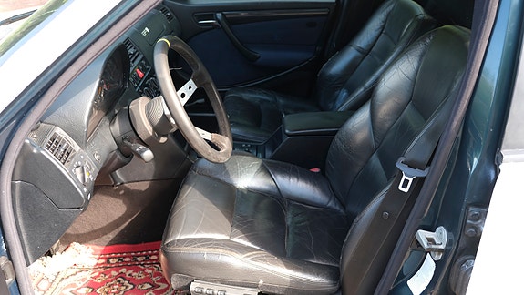Mercedes-Benz C180 4 of 10