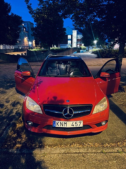 Mercedes-Benz C200 12 of 12
