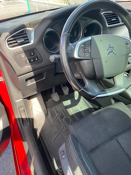 Citroen C4 4 of 8