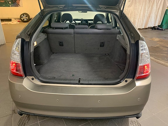 Toyota Prius 6 of 20