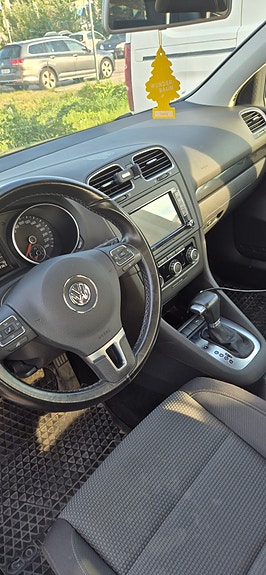 Volkswagen Golf VI 4 of 6