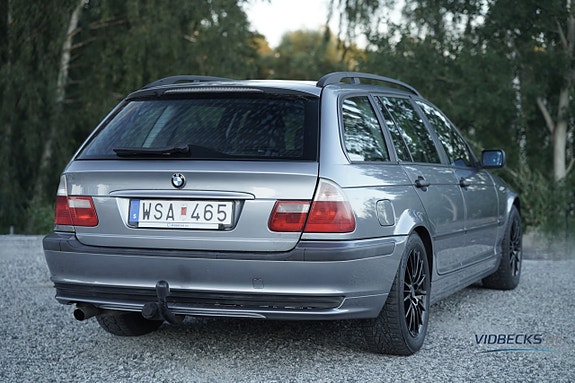 BMW 318i 4 of 17