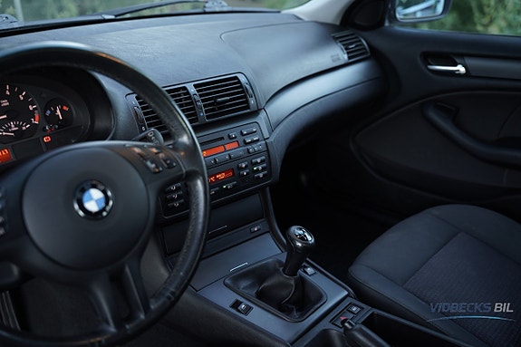 BMW 318i 10 of 17