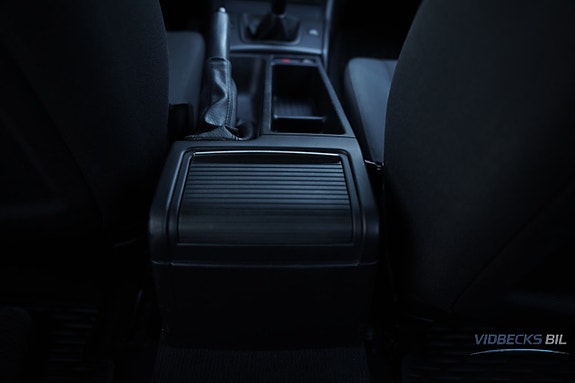 BMW 318i 16 of 17