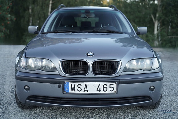BMW 318i 2 of 17