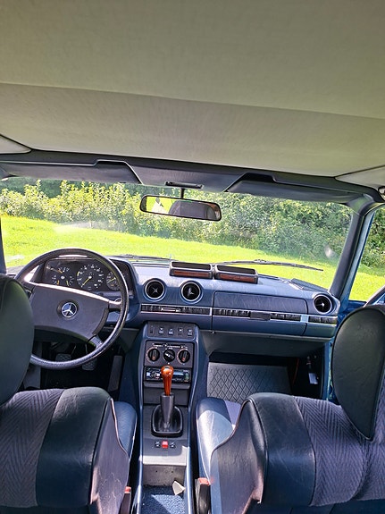 Mercedes-Benz 300 D 11 of 25