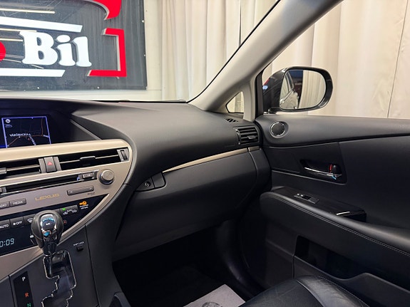 Lexus RX450h 27 of 30