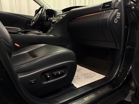 Lexus RX450h 23 of 30