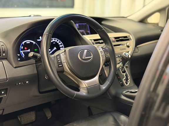 Lexus RX450h 12 of 30