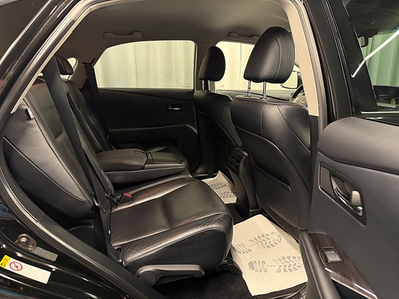 Lexus RX450h 18 of 30