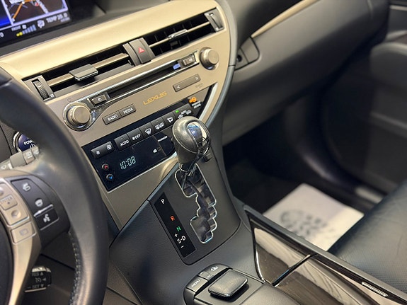 Lexus RX450h 13 of 30