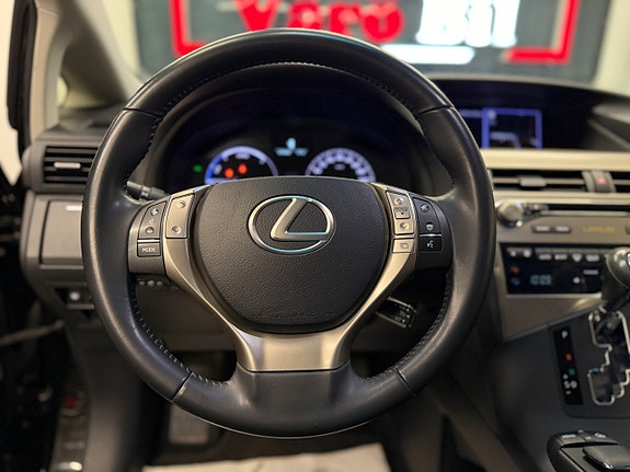 Lexus RX450h 16 of 30