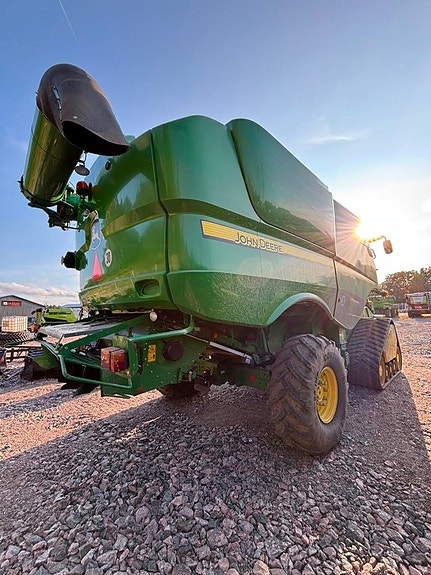 John Deere S 670 4 of 15