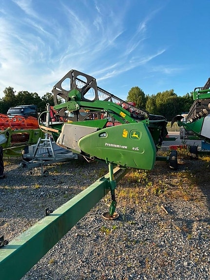 John Deere S 670 12 of 15