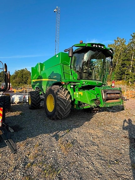 John Deere S 670 i 3 of 15