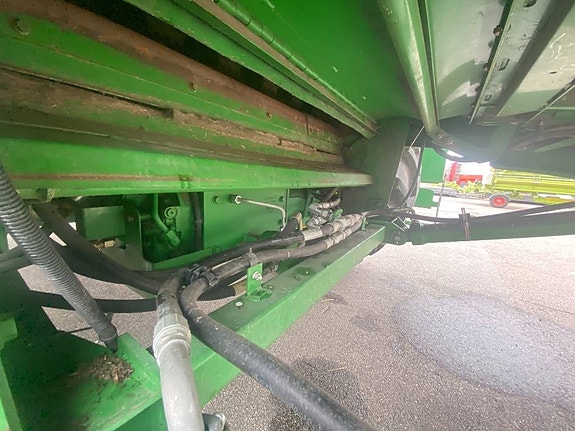 John Deere S 670 11 of 24