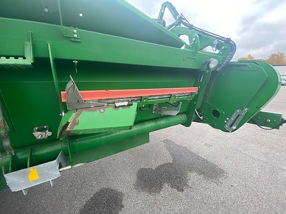 John Deere S 670 23 of 24