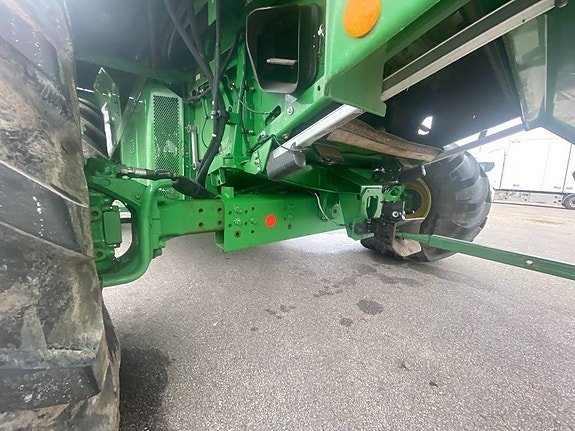 John Deere S 670 7 of 24