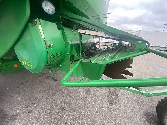 John Deere S 670 6 of 24