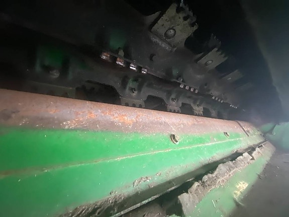 John Deere S 670 10 of 24