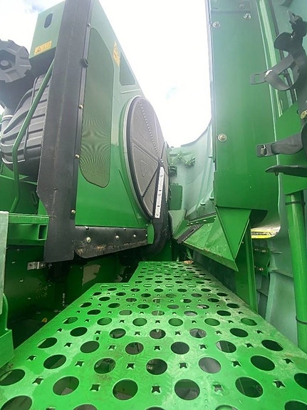 John Deere S 670 12 of 24
