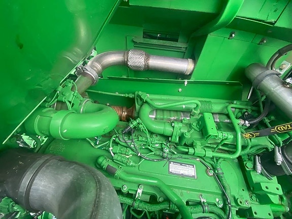 John Deere S 670 17 of 24