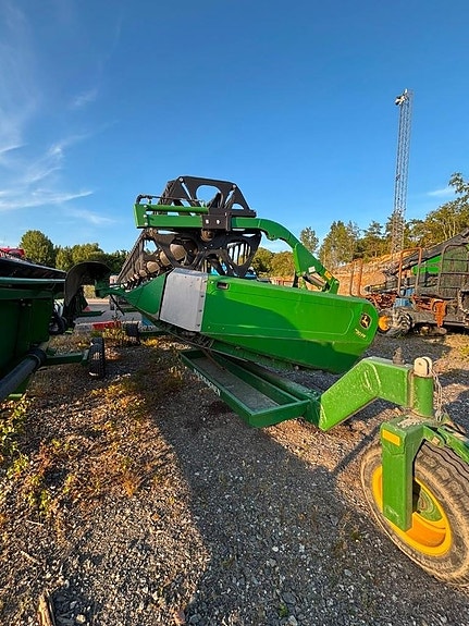 John Deere S 670 i 11 of 15